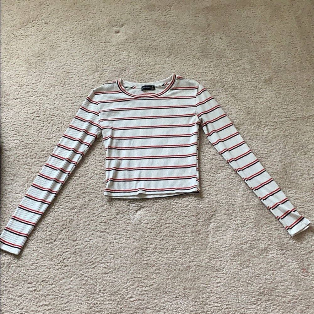 Long sleeve crop top